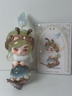 Chaka Luminous Reverie Series “Honeyed Dawn” Figure